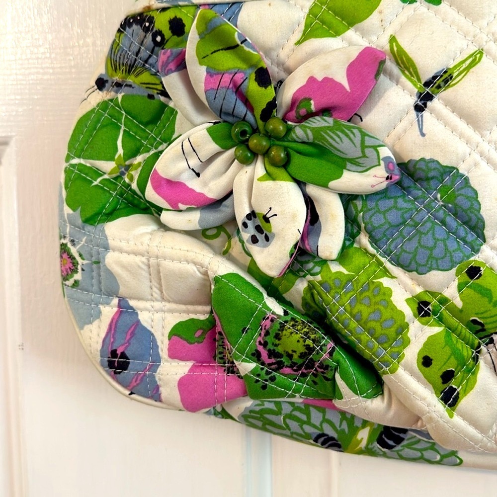 Women’s Vera Bradley Holly Limited Edition Butterflies Flowers Sateen Purse - Picture 3 of 10